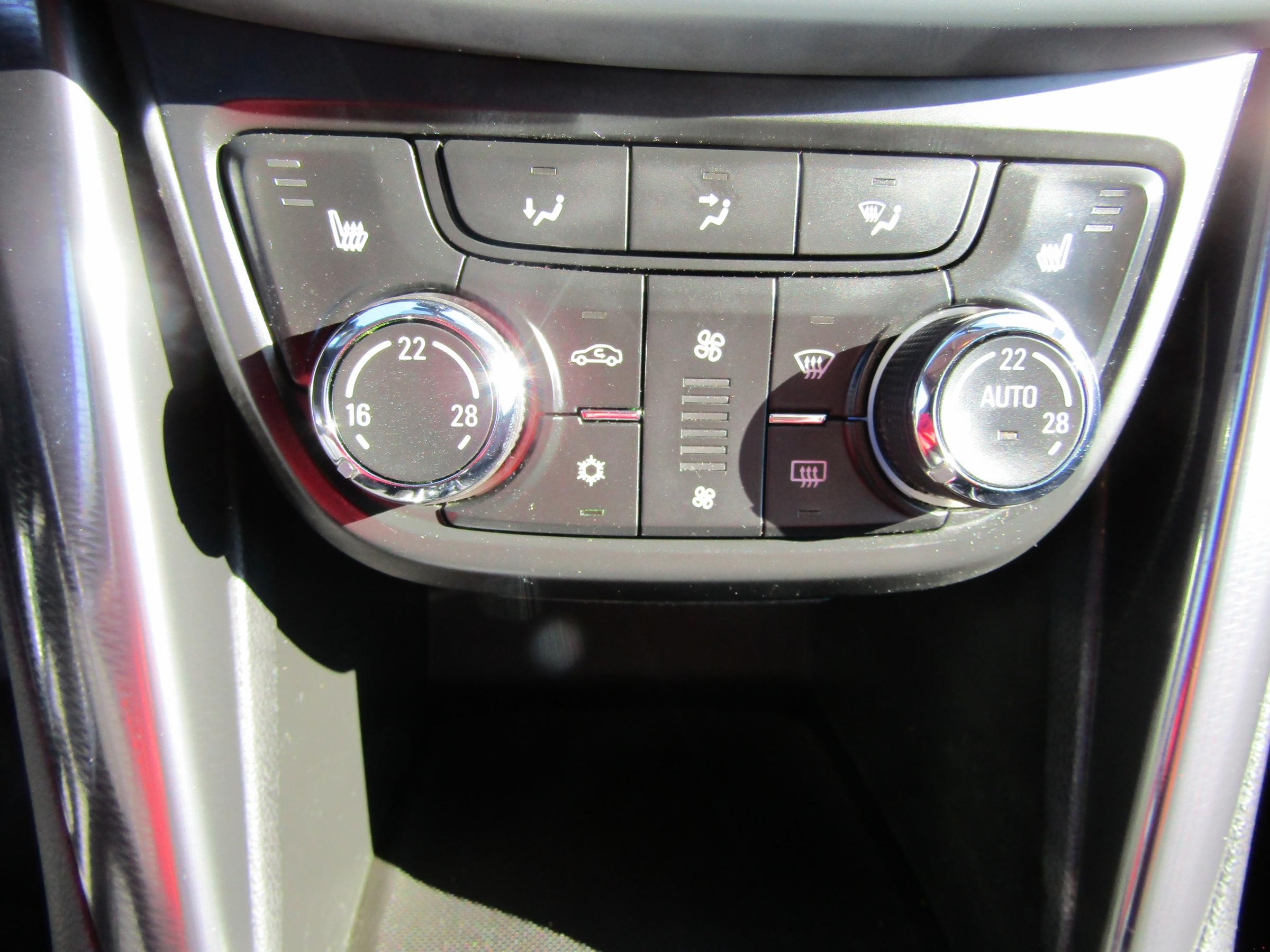 Opel Zafira, 2013 - pohled č. 18