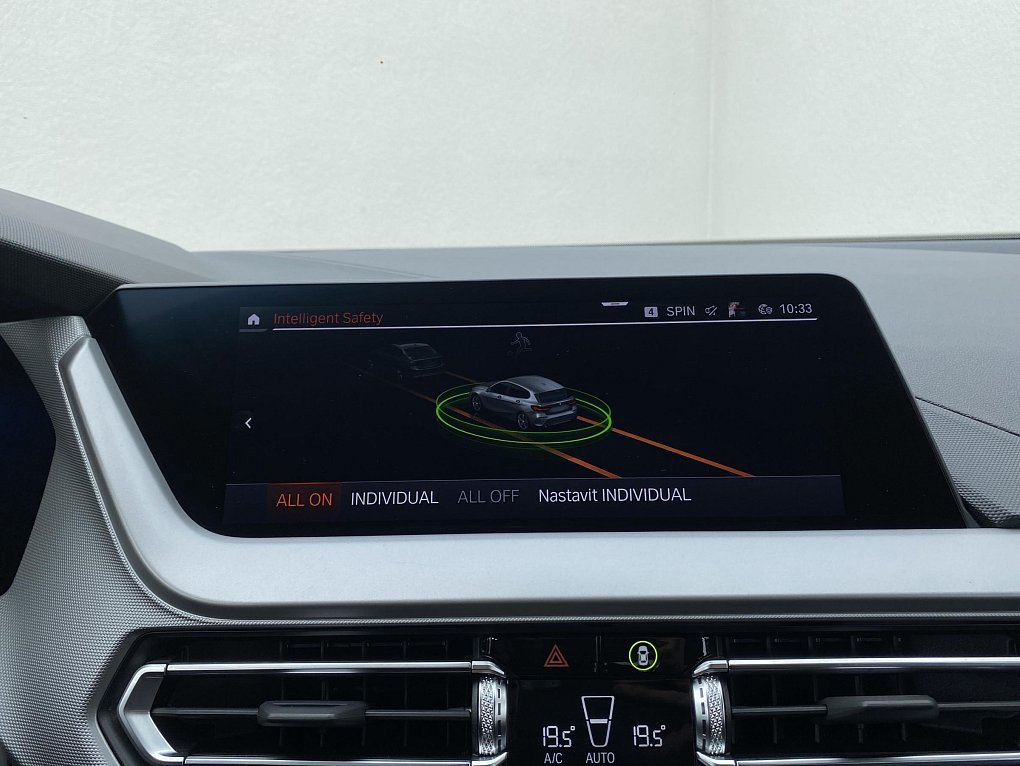 BMW Řada 1 1.5i  116i