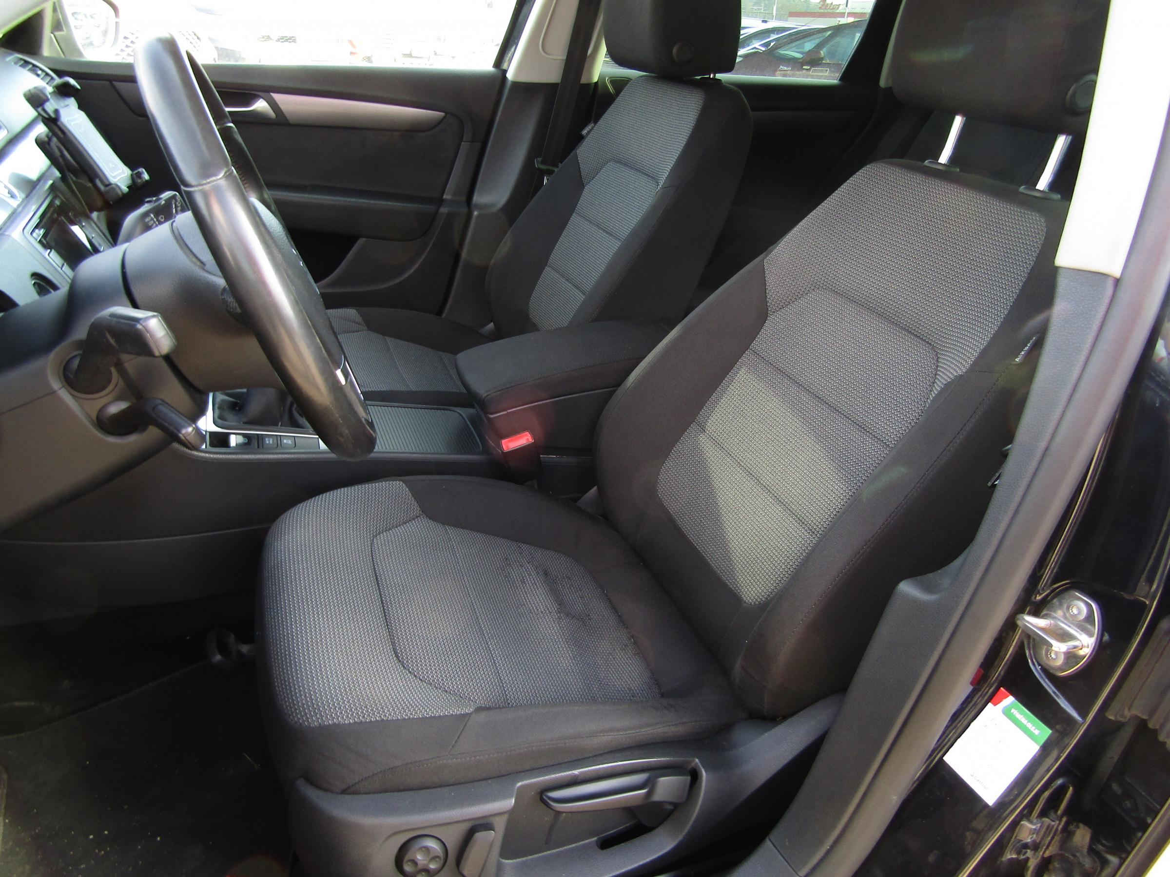 Volkswagen Passat, 2011 - pohled č. 11