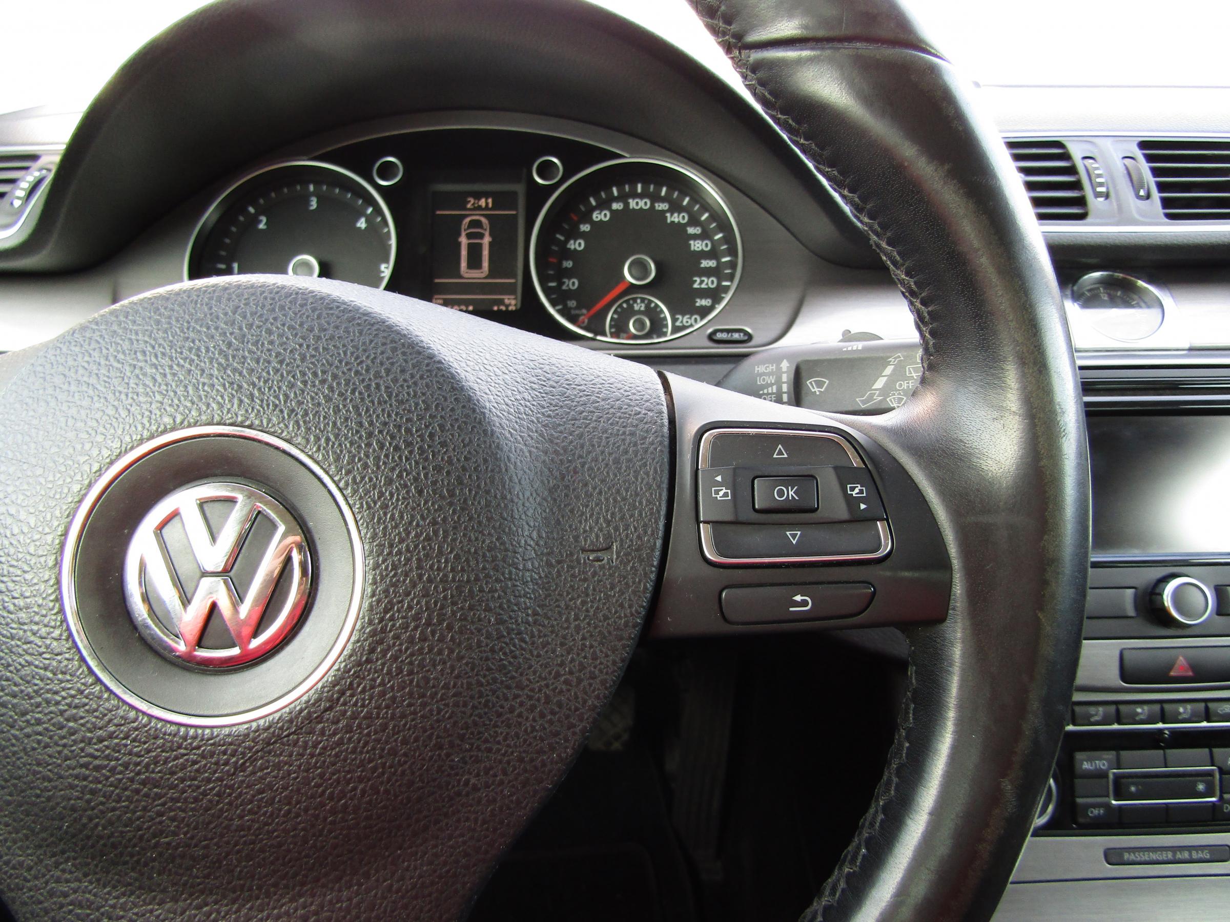 Volkswagen Passat, 2011 - pohled č. 16