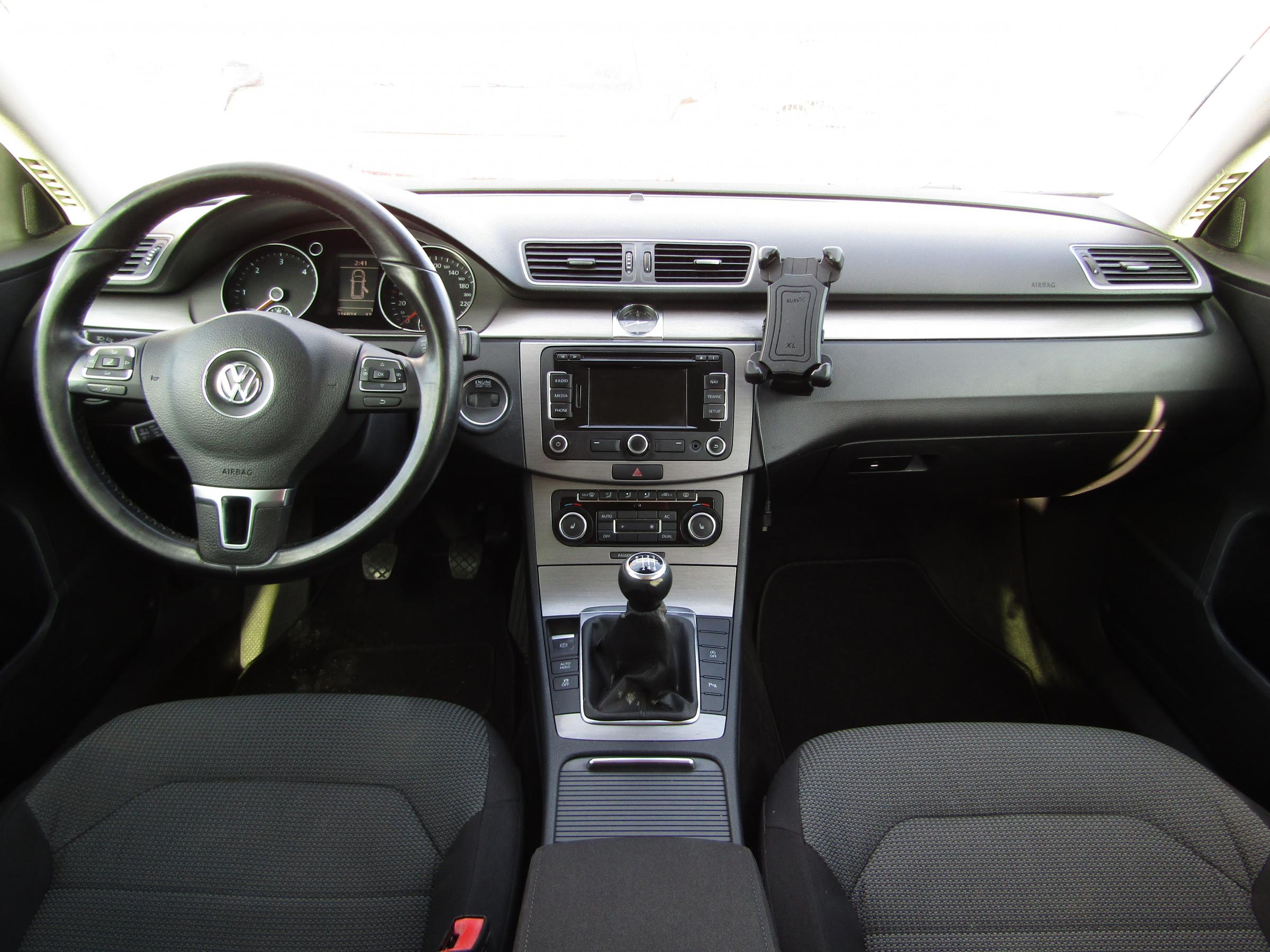 Volkswagen Passat, 2011 - pohled č. 9