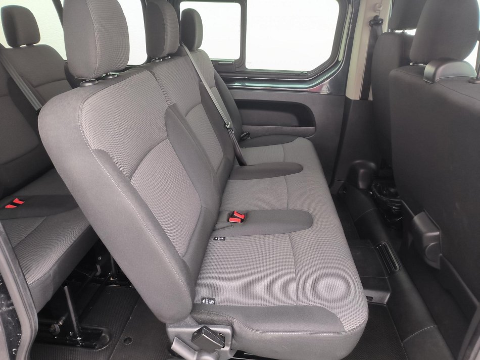 Renault Trafic 2.0dCi  L2 9míst