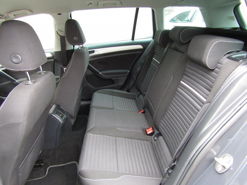 Volkswagen Golf 2.0 TDi 