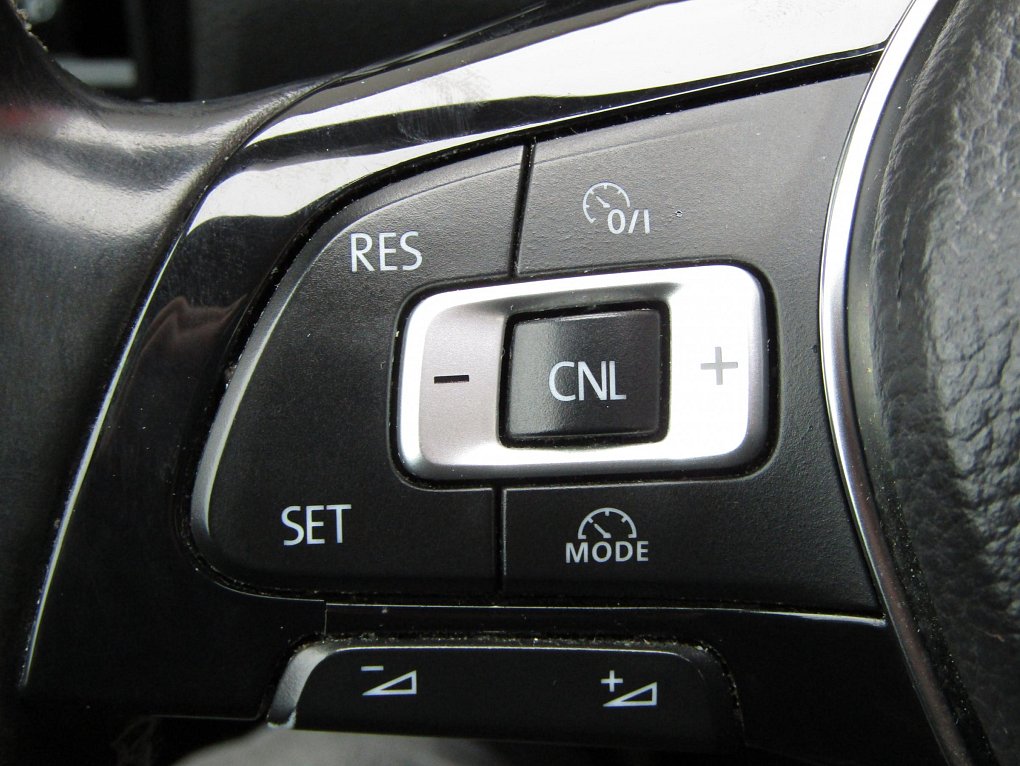 Volkswagen Golf 2.0 TDi 