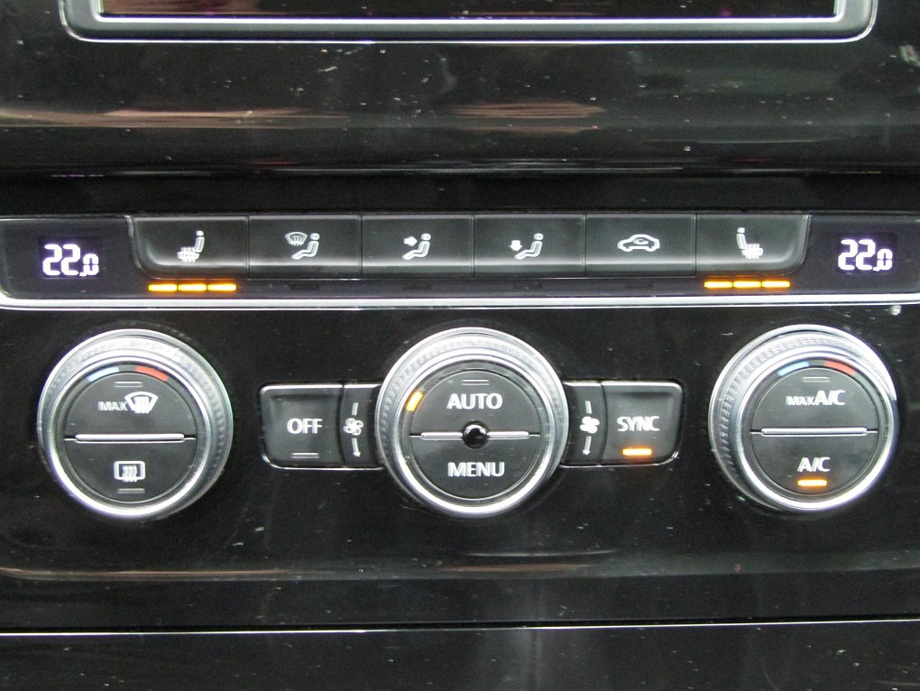 Volkswagen Golf 2.0 TDi 