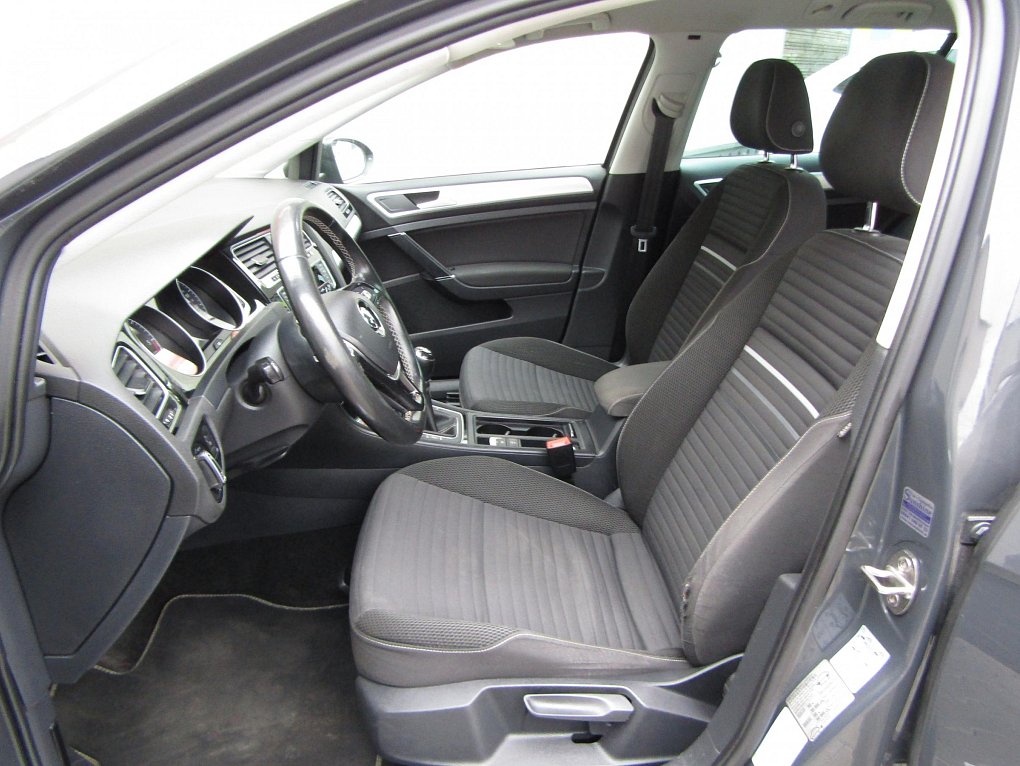 Volkswagen Golf 2.0 TDi 