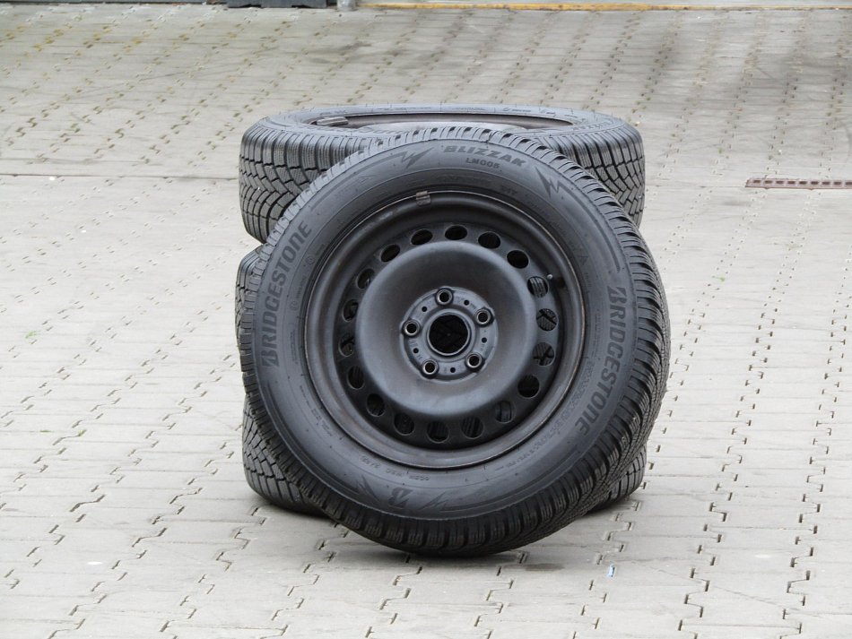 Volkswagen Golf 2.0 TDi 