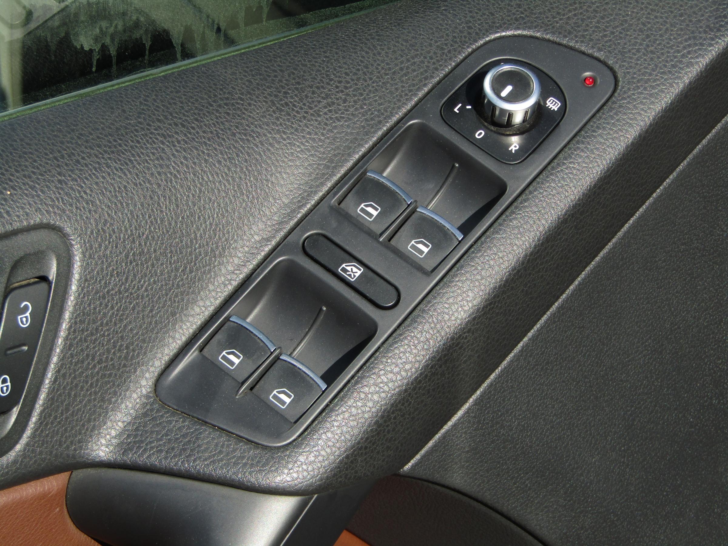 Volkswagen Tiguan, 2013 - pohled č. 11