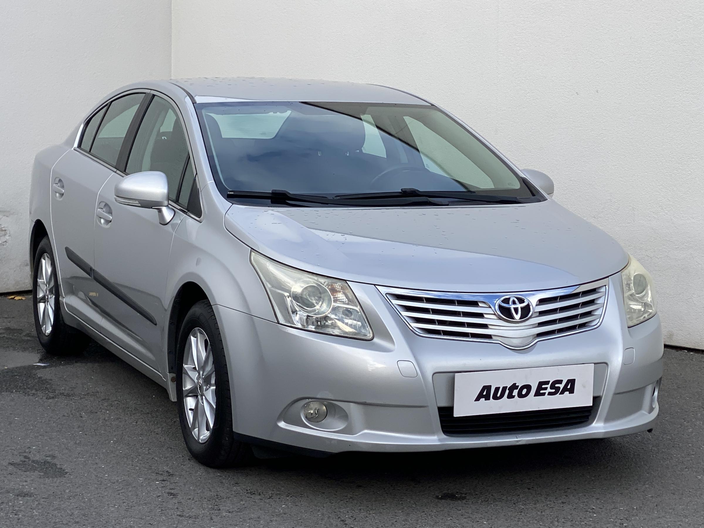 Toyota Avensis, 2010