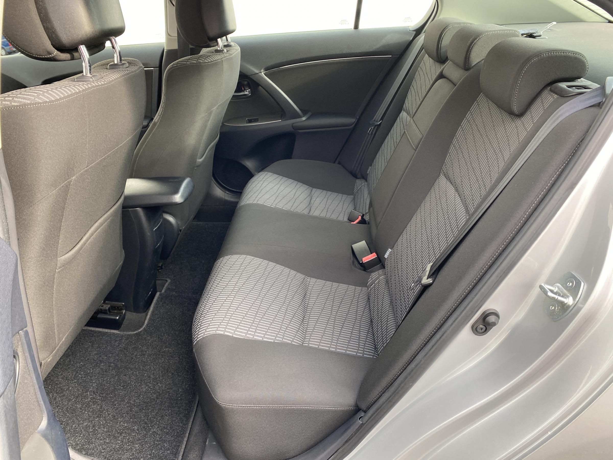 Toyota Avensis, 2010 - pohled č. 10