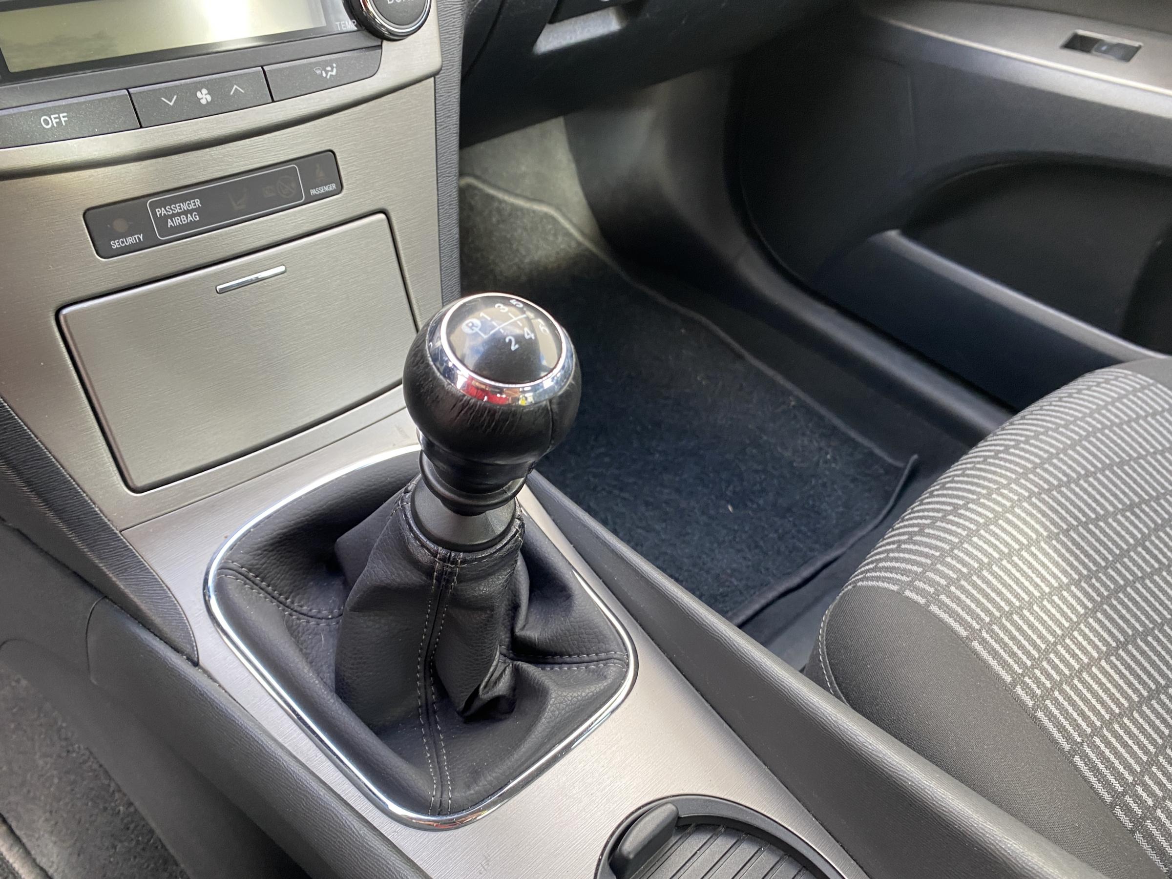 Toyota Avensis, 2010 - pohled č. 15