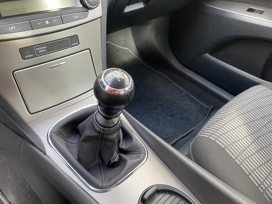 Toyota Avensis 1.8 VVT-i Edition