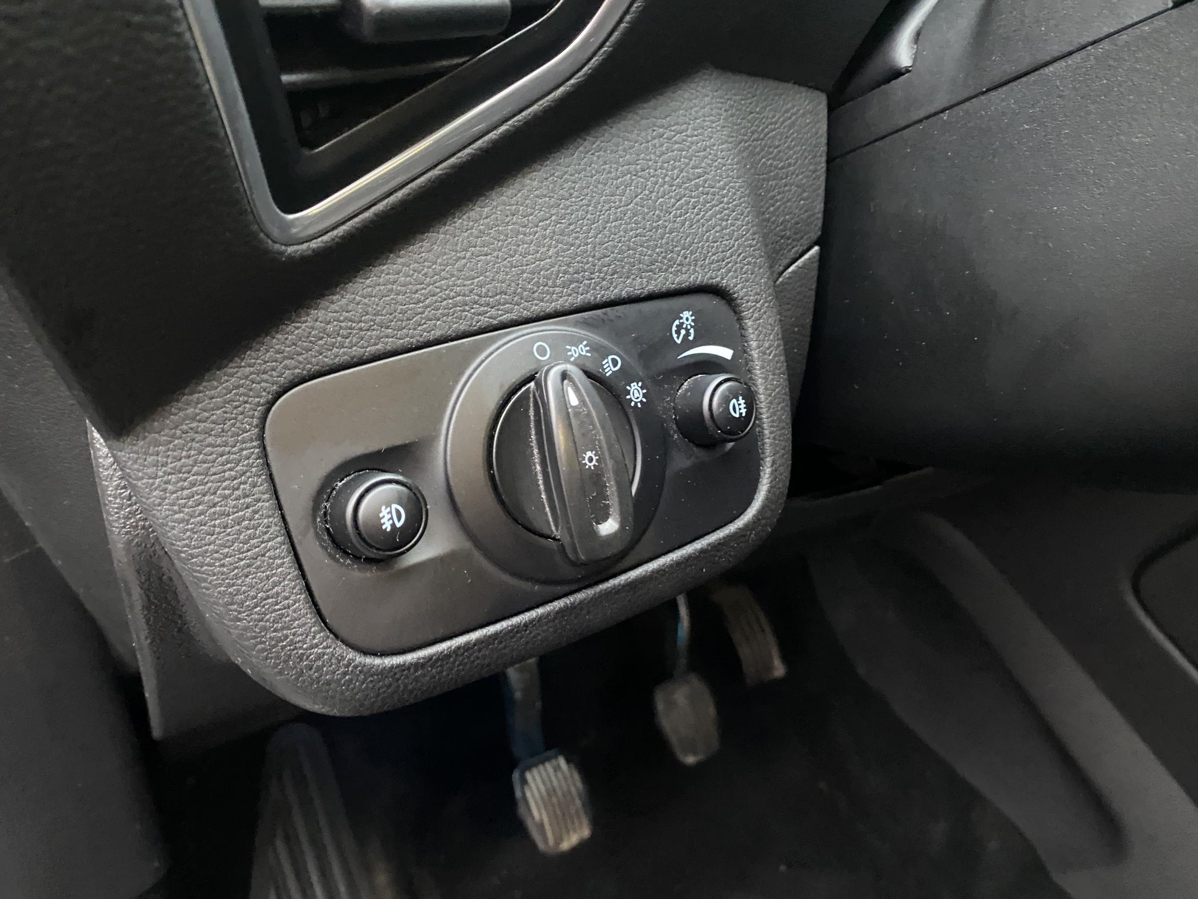 Ford Kuga, 2015 - pohled č. 15