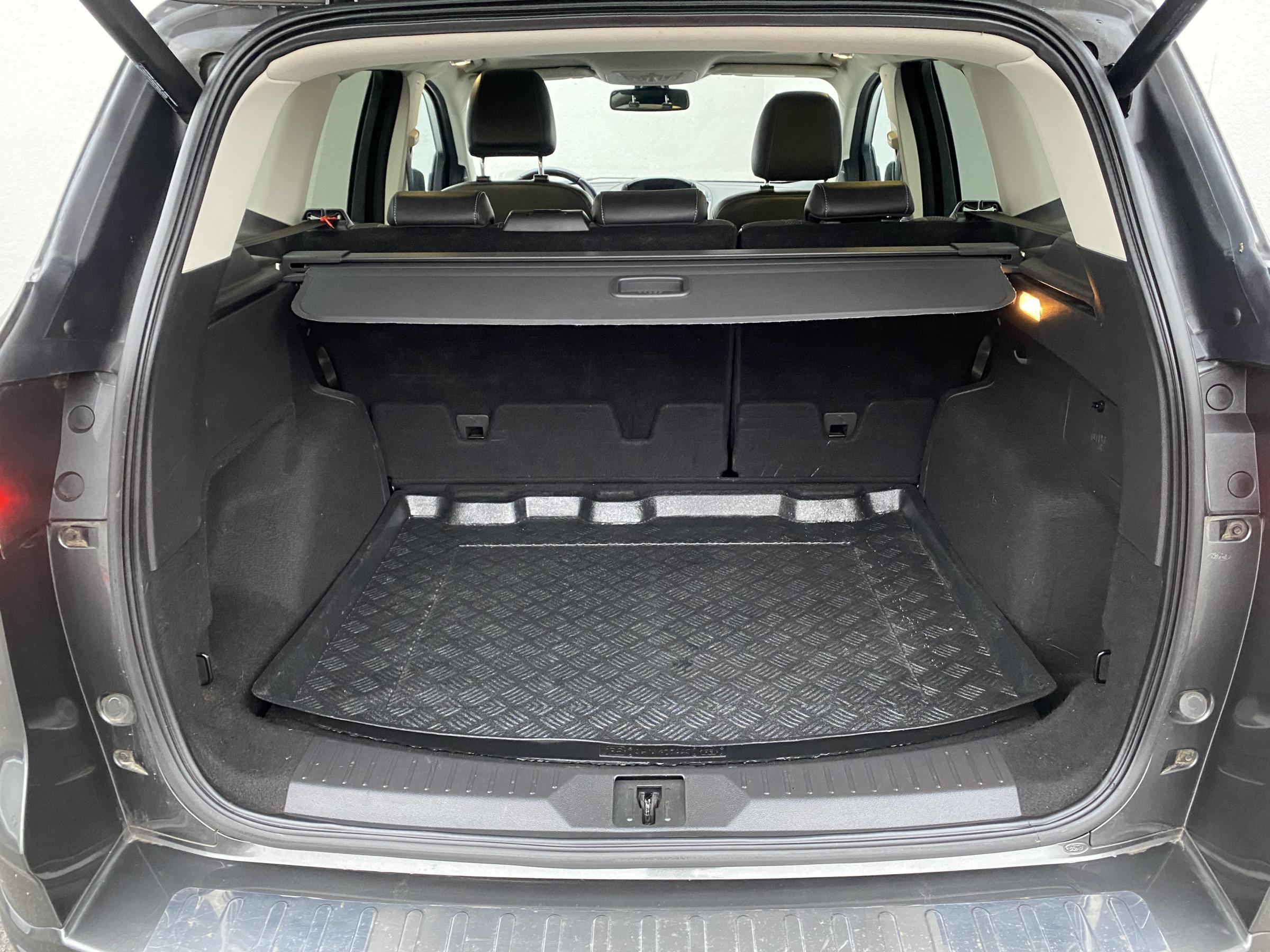 Ford Kuga, 2015 - pohled č. 7