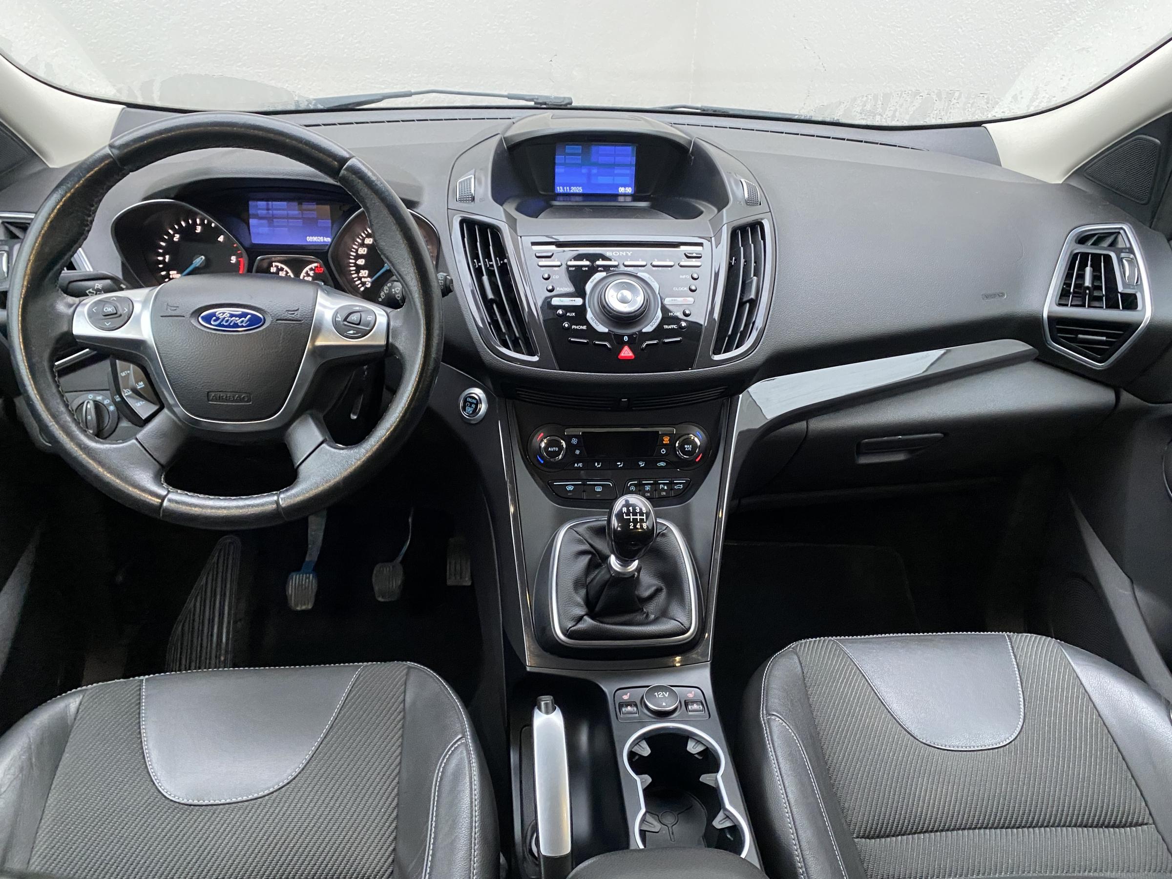 Ford Kuga, 2015 - pohled č. 8