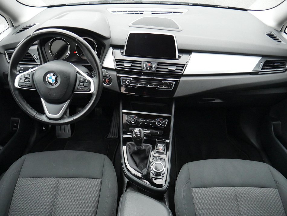 BMW Řada 2 1.5i 
