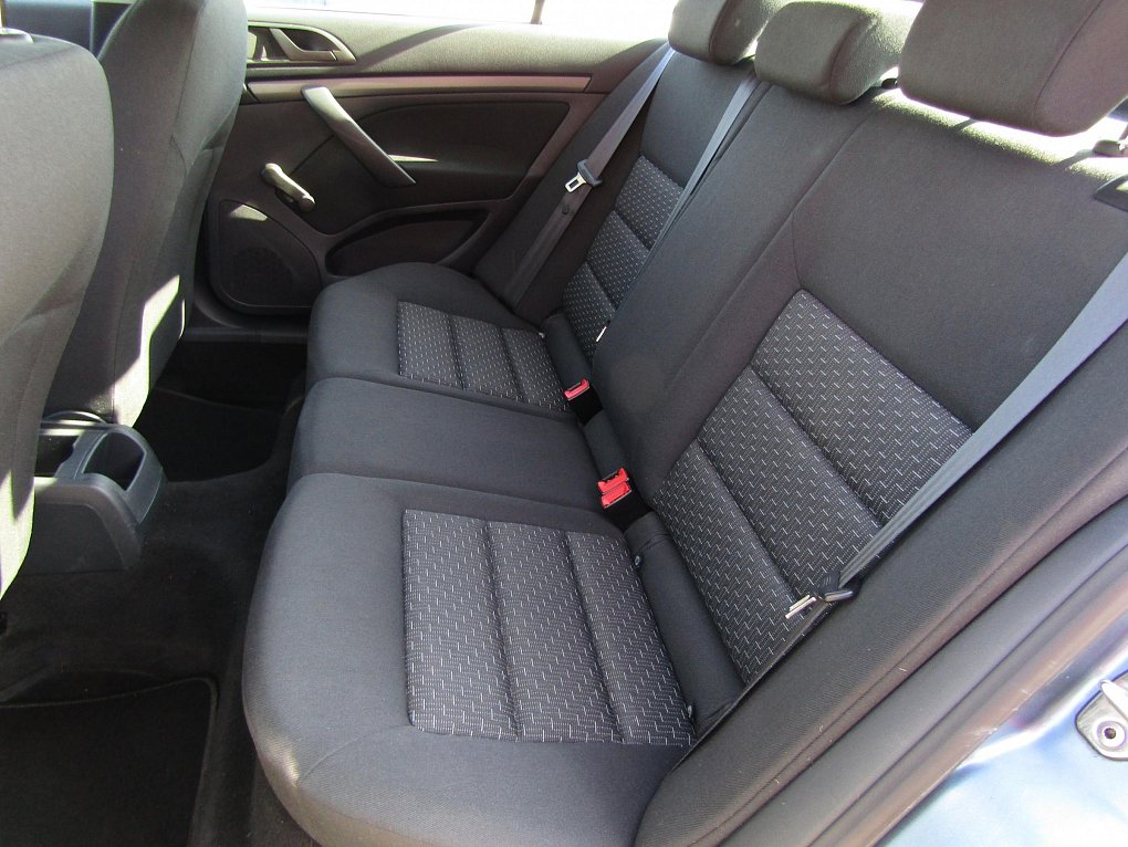 Škoda Octavia II 1.6 MPi Tour