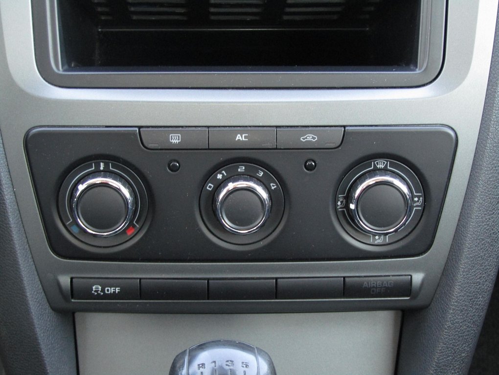 Škoda Octavia II 1.6 MPi Tour