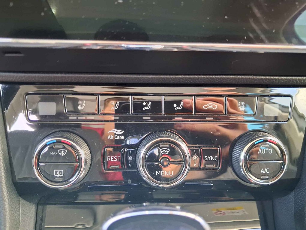 Škoda Superb III 1.8 TSi L&K