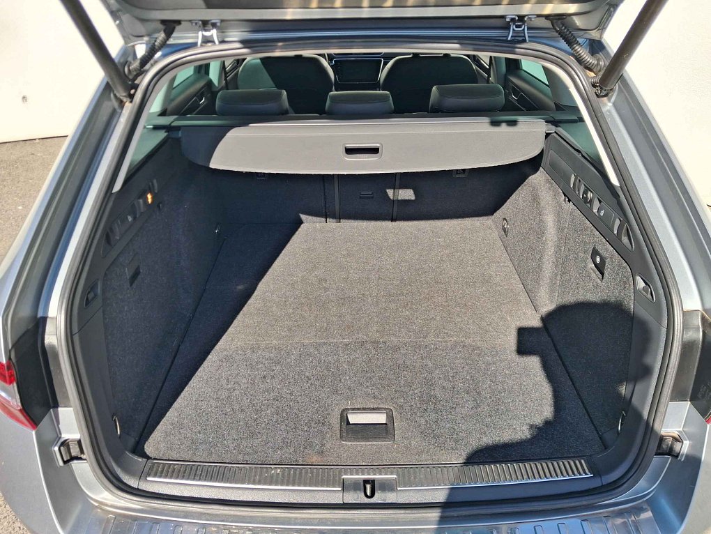 Škoda Superb III 1.8 TSi L&K