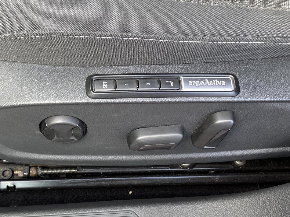 Volkswagen Golf 2.0 TDi Life