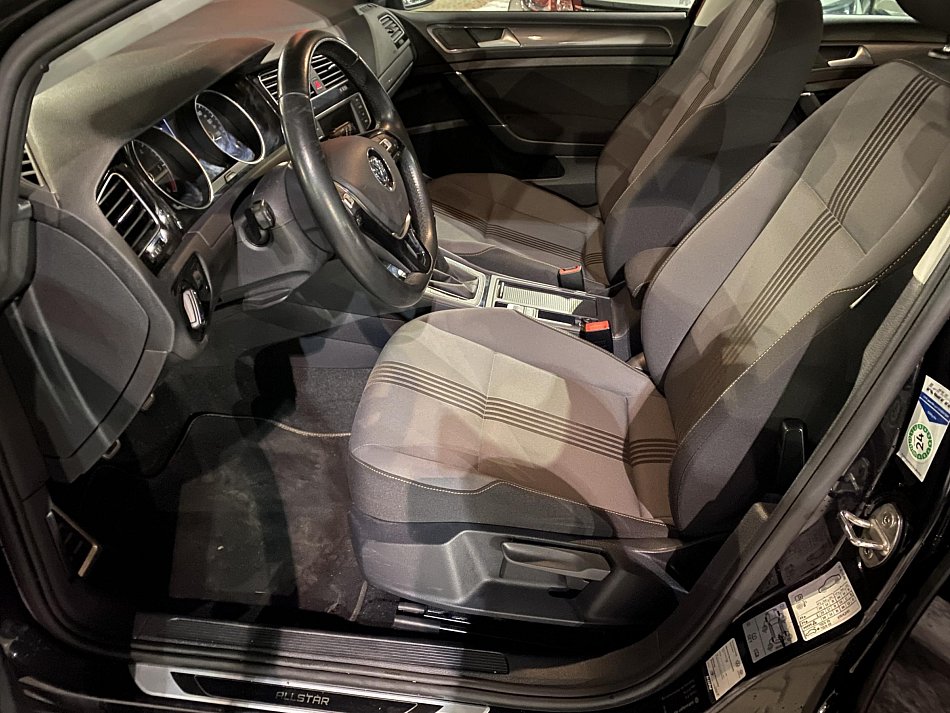 Volkswagen Golf 1.6 TDi Allstar