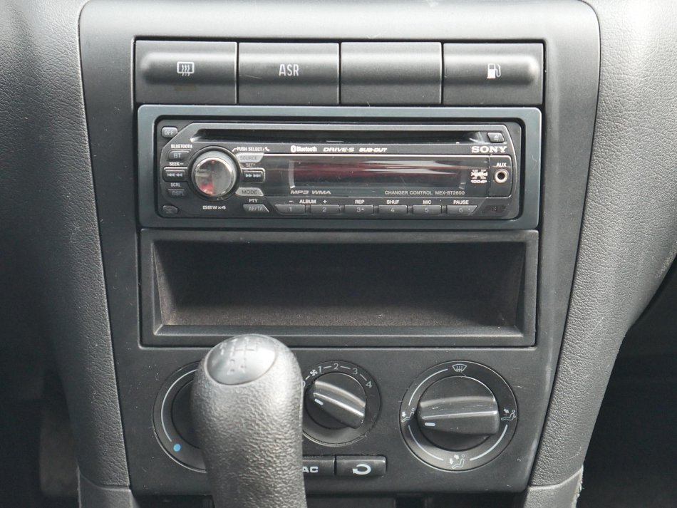 Škoda Octavia 1.6i Elegance