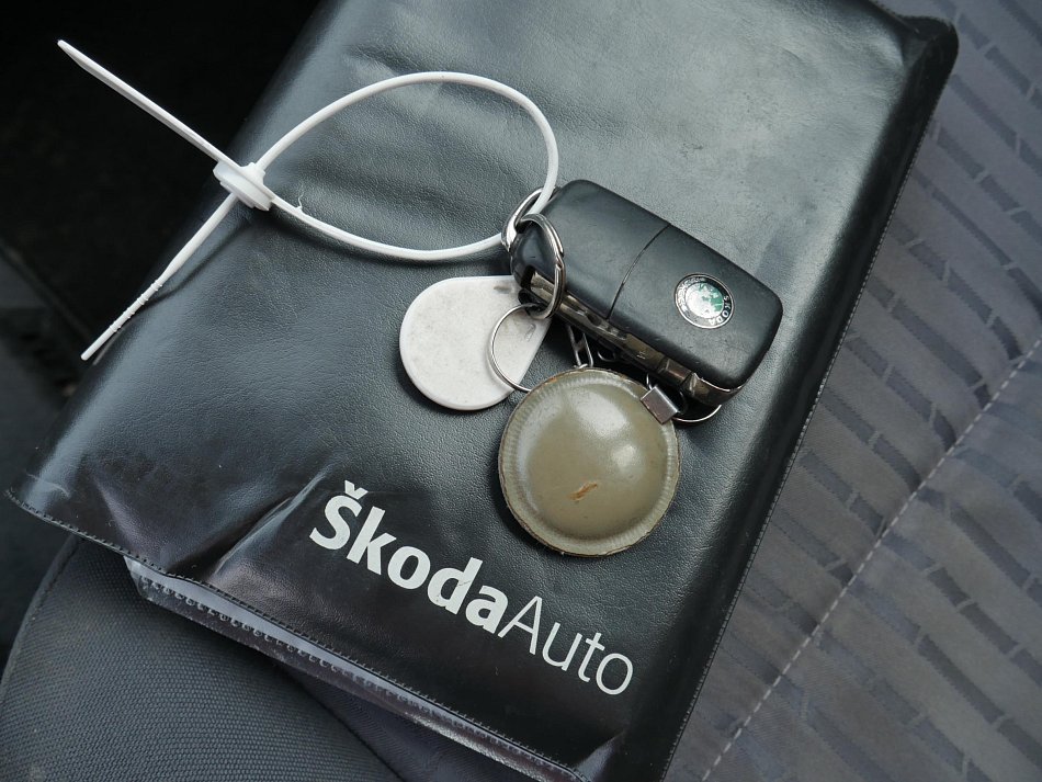 Škoda Octavia 1.6i Elegance