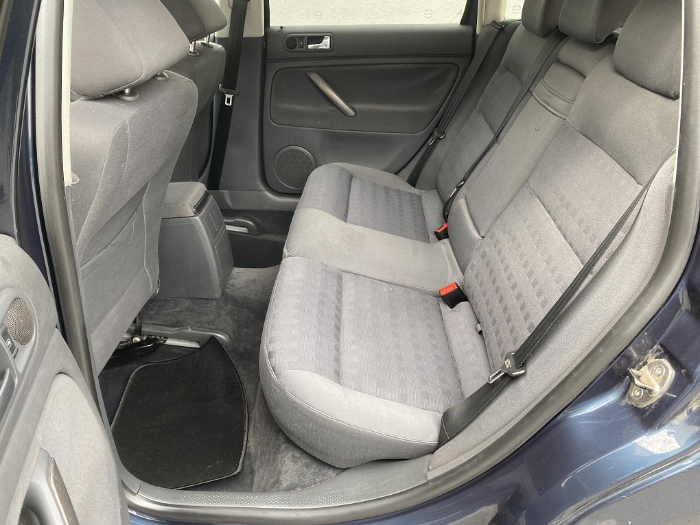 Volkswagen Passat 1.9 TDi 