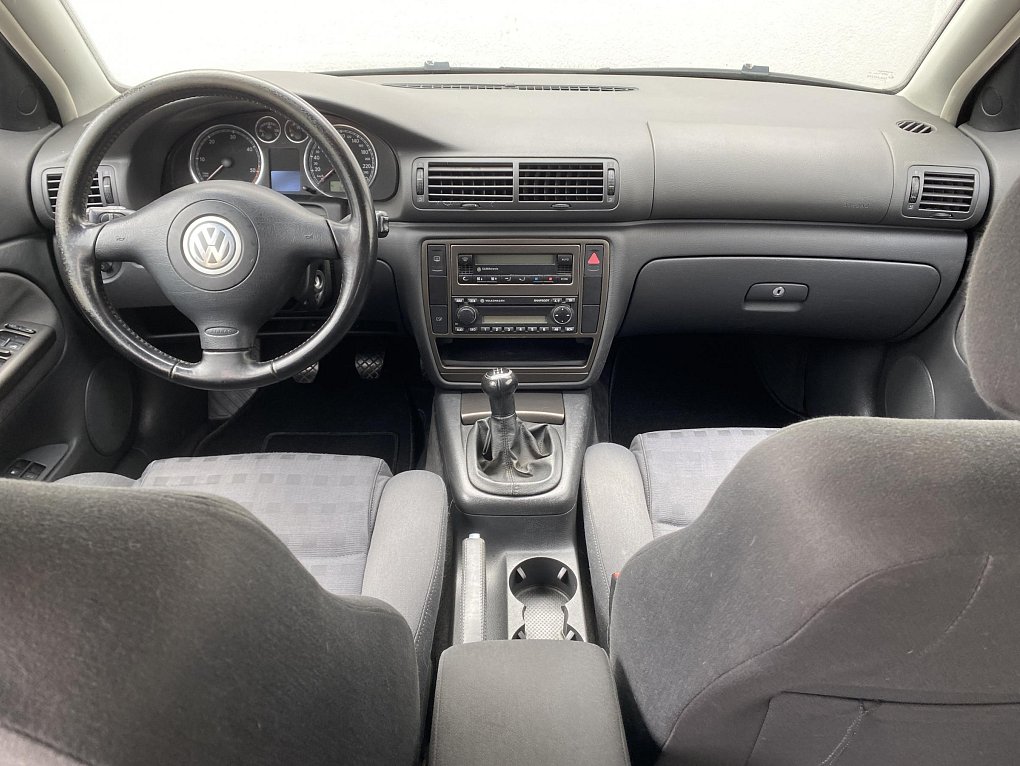 Volkswagen Passat 1.9 TDi 