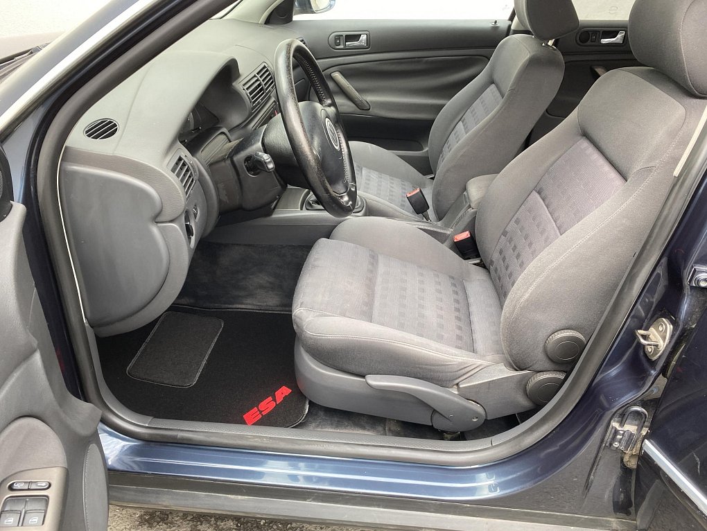Volkswagen Passat 1.9 TDi 