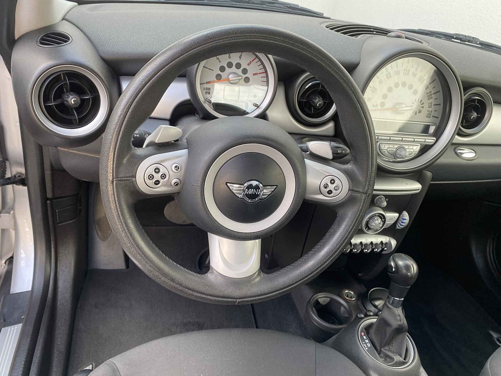 Mini Cooper 1.6D 