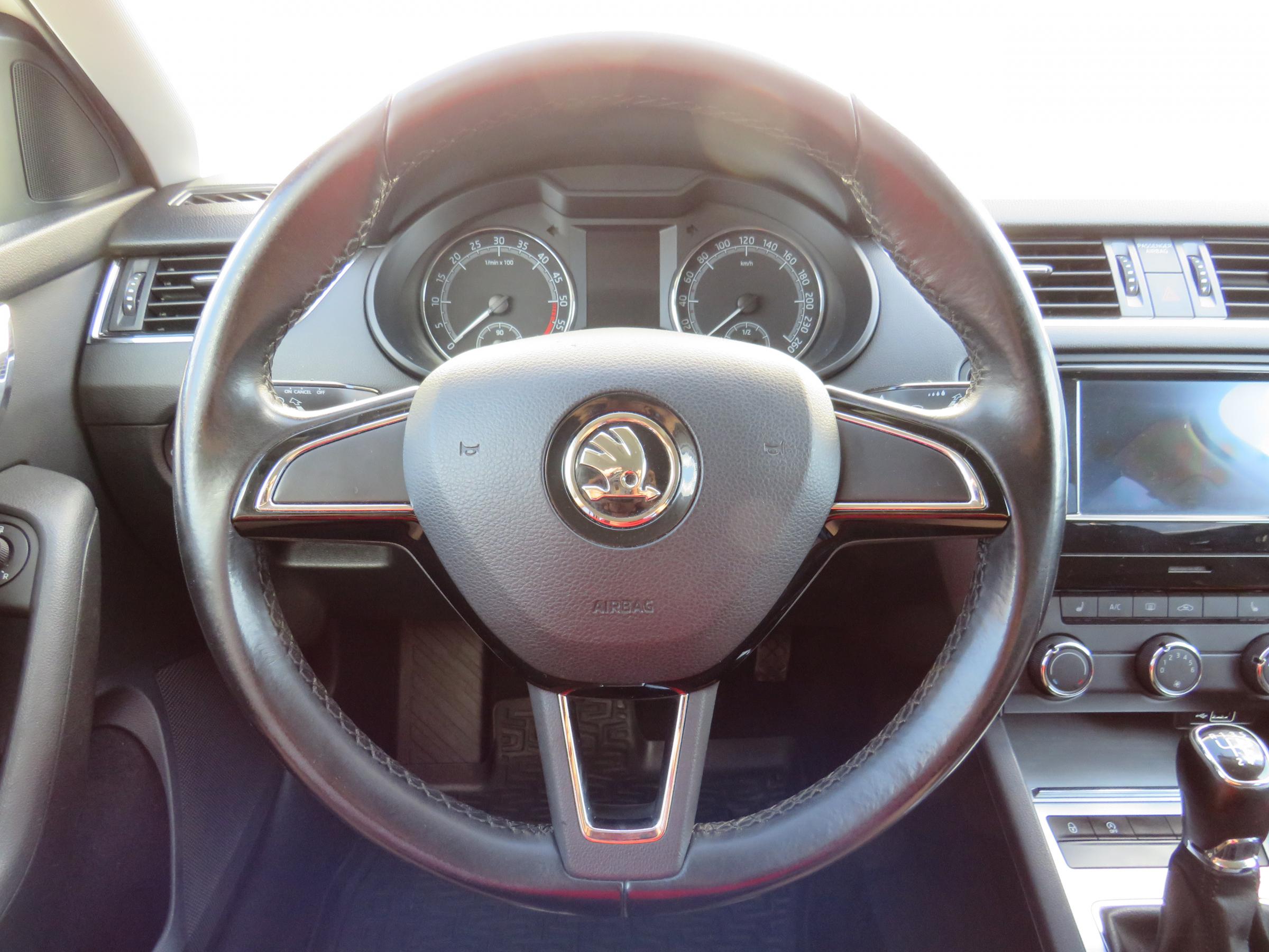 Škoda Octavia III, 2018 - pohled č. 17