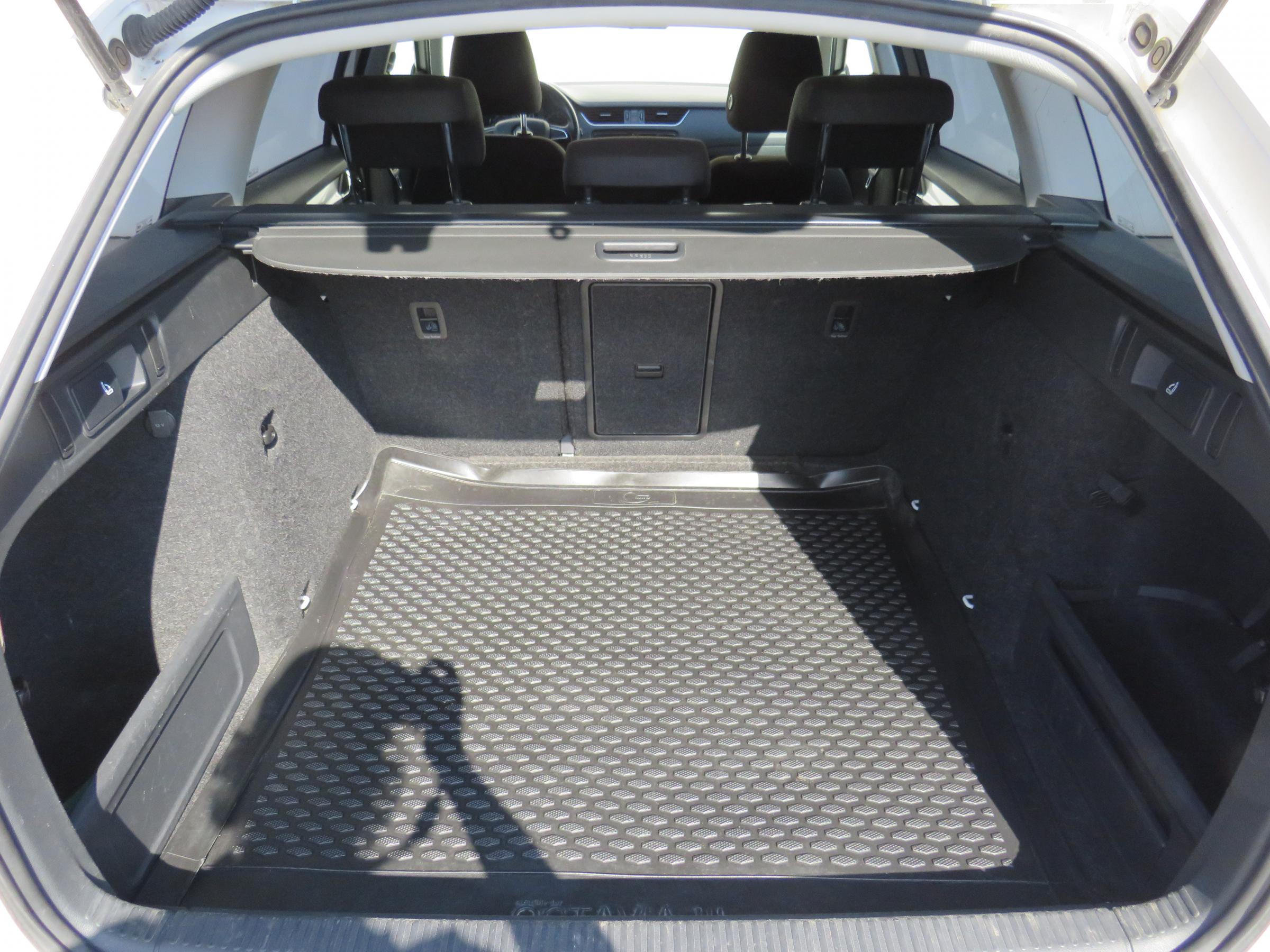 Škoda Octavia III, 2018 - pohled č. 7