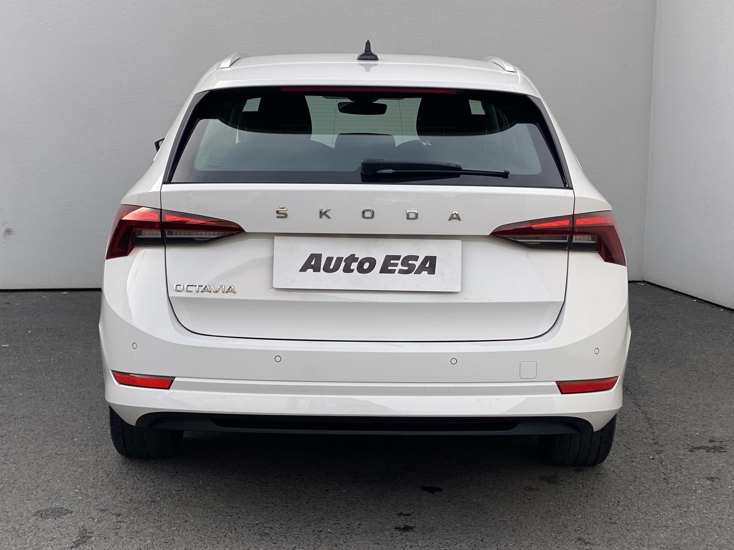 Škoda Octavia IV, 2021 - pohled č. 5