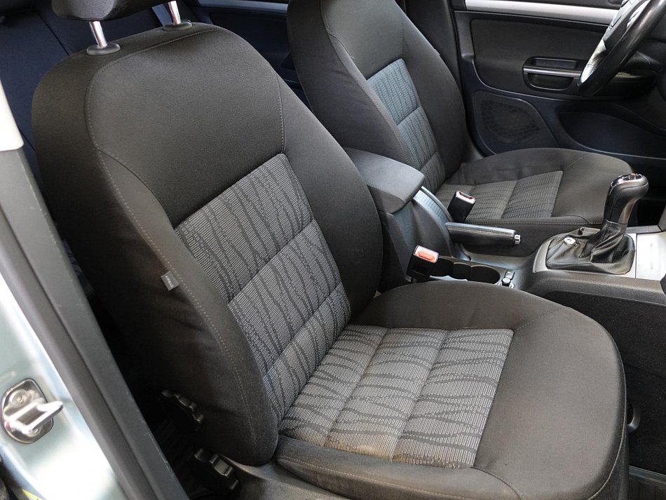 Škoda Octavia II 1.6TDi Elegance