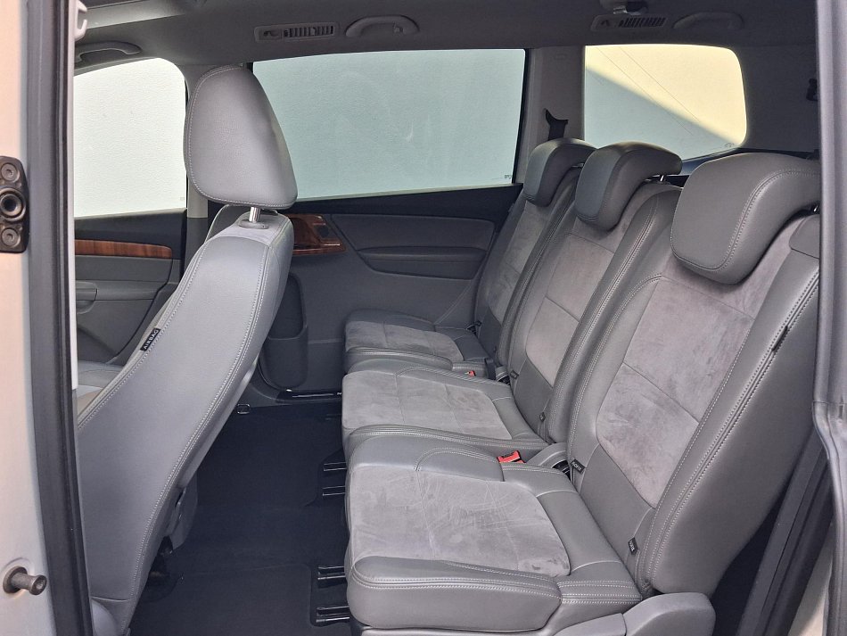 Volkswagen Sharan 2.0TDi 