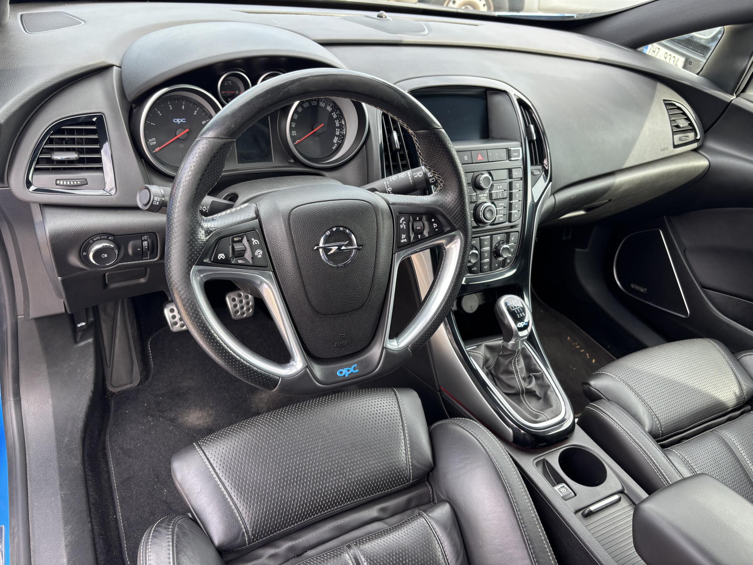 Opel Astra, 2014 - pohled č. 8