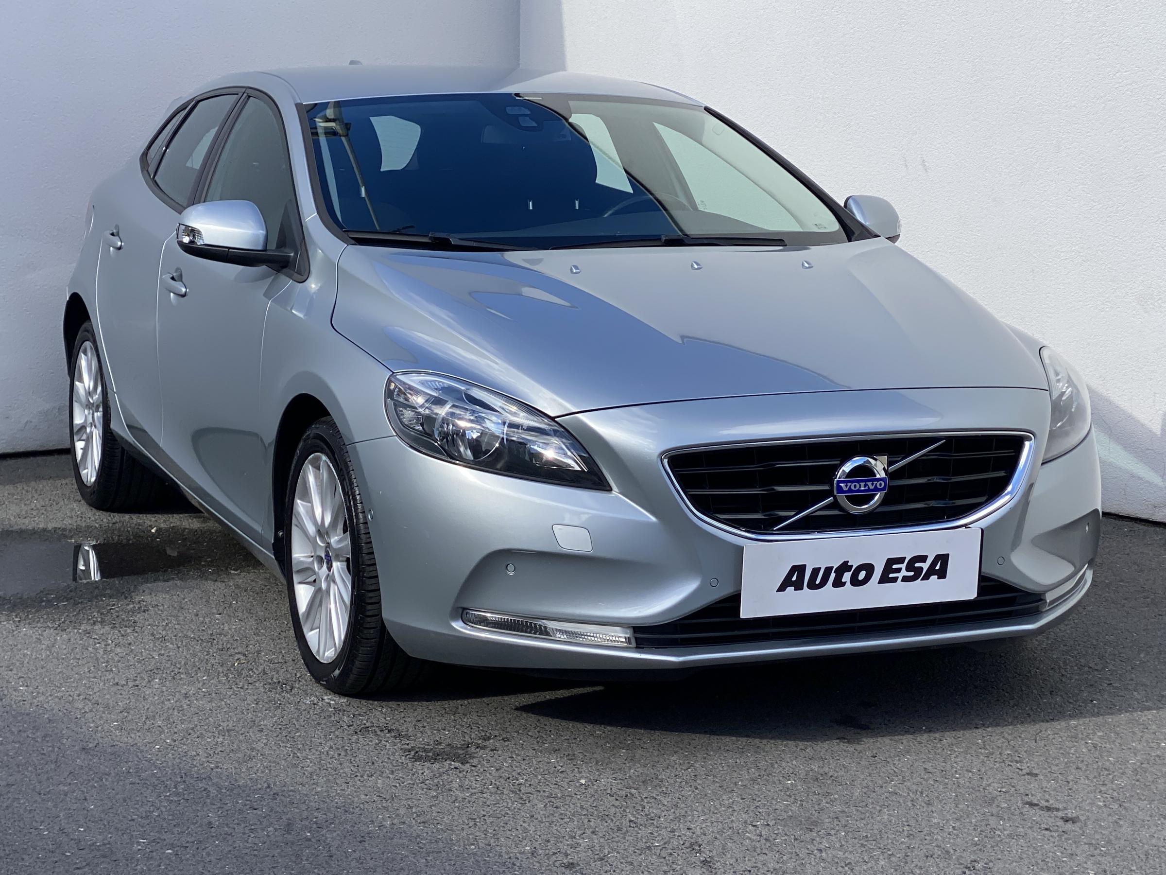 Volvo V40, 2013