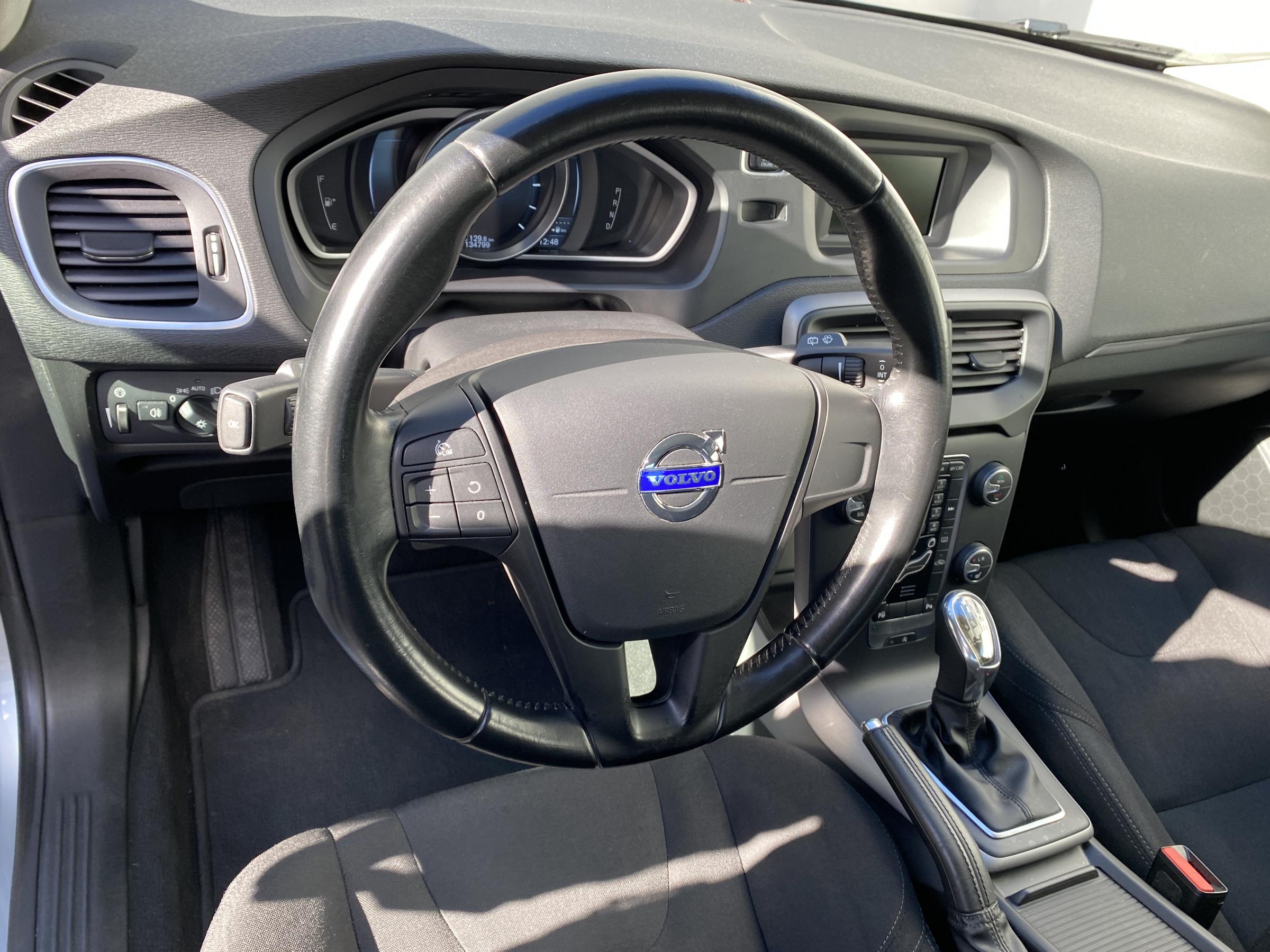 Volvo V40, 2013 - pohled č. 12