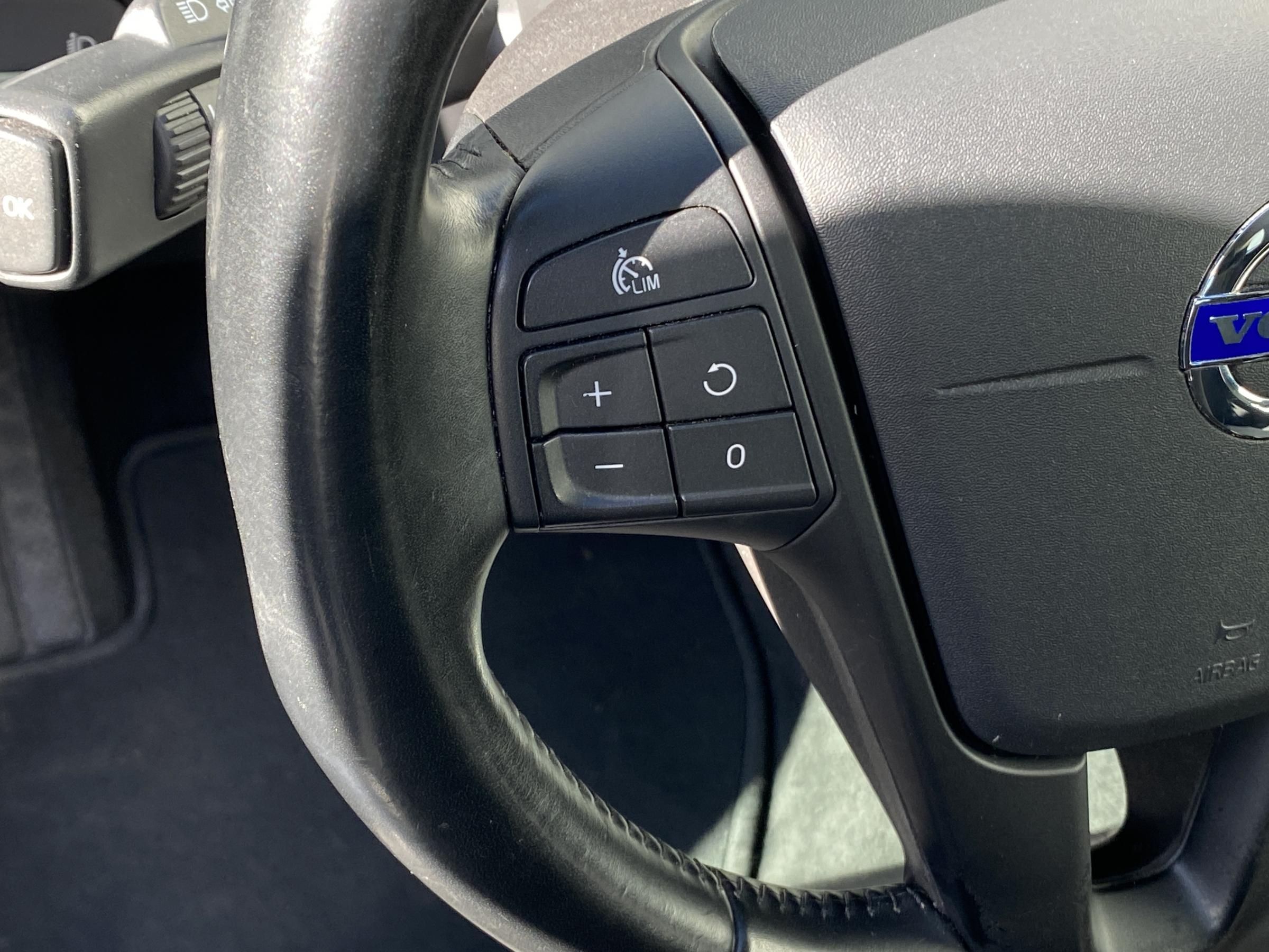 Volvo V40, 2013 - pohled č. 13