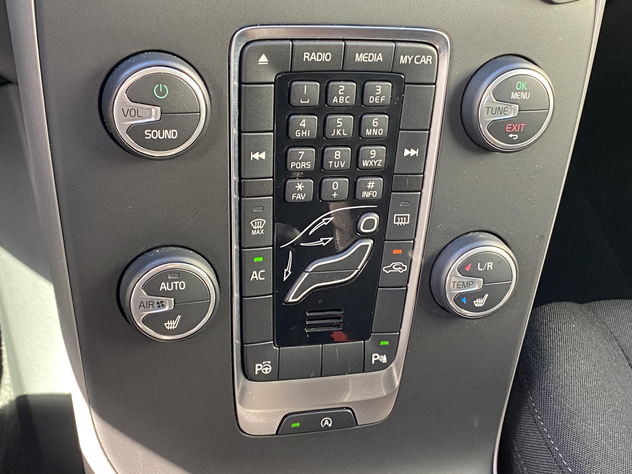 Volvo V40, 2013 - pohled č. 14