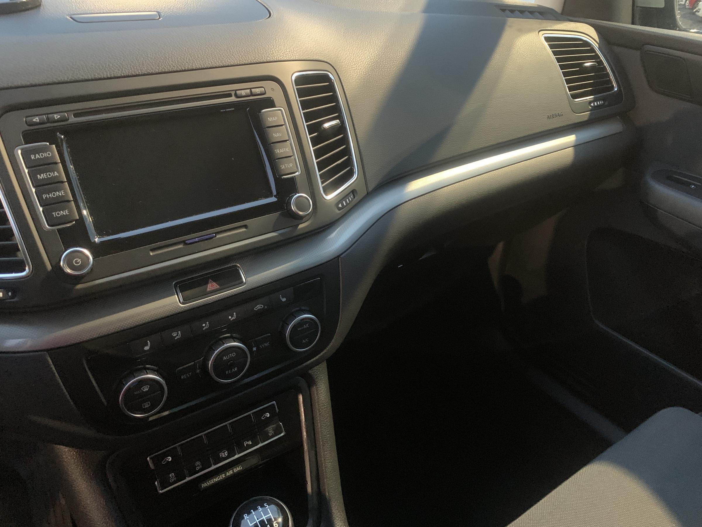 Volkswagen Sharan, 2013 - pohled č. 14