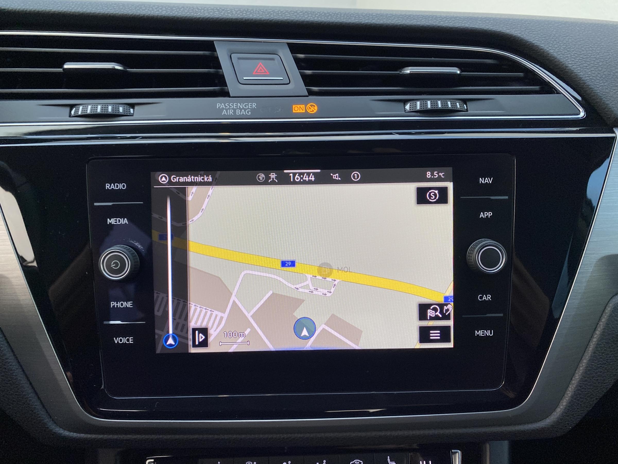 Volkswagen Touran, 2021 - pohled č. 17