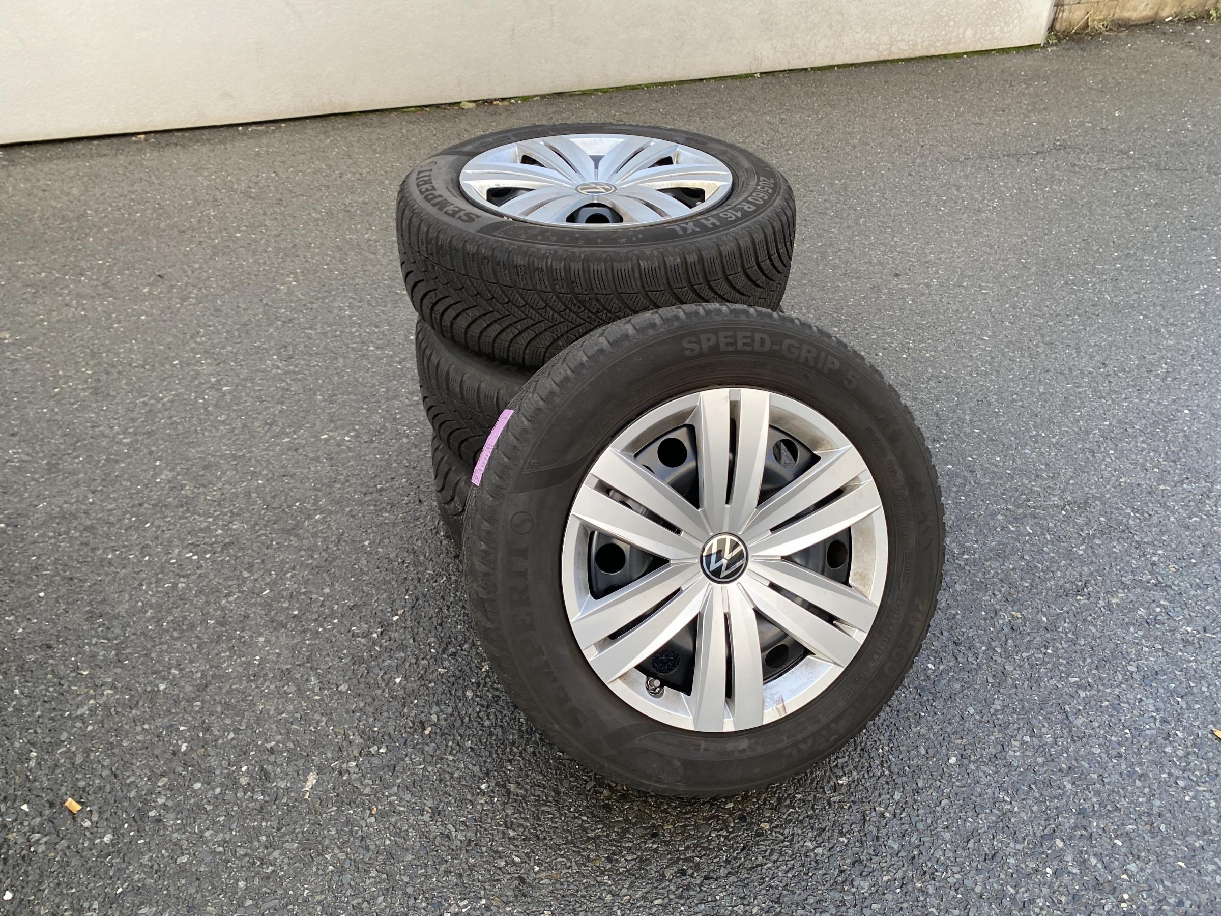 Volkswagen Touran, 2021 - pohled č. 19