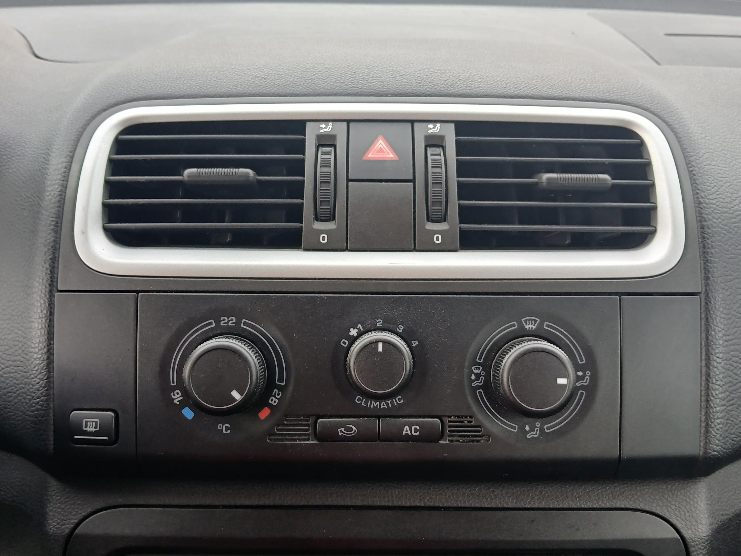 Škoda Roomster, 2008 - pohled č. 12