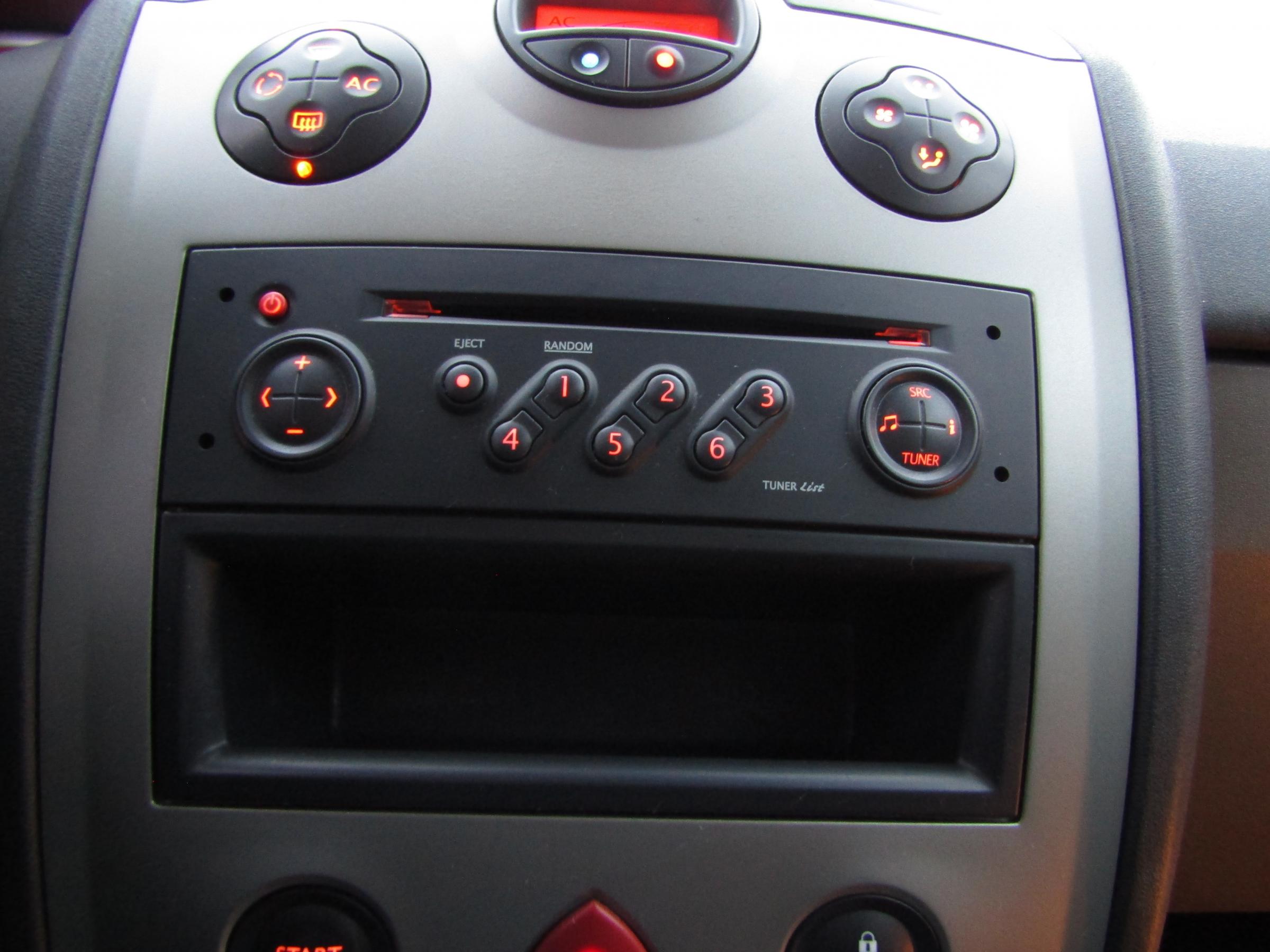 Renault Mégane, 2004 - pohled č. 14