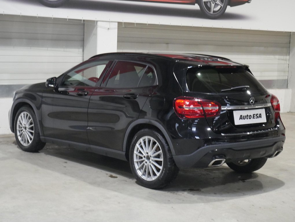 Mercedes-Benz GLA 2.2d  GLA200d