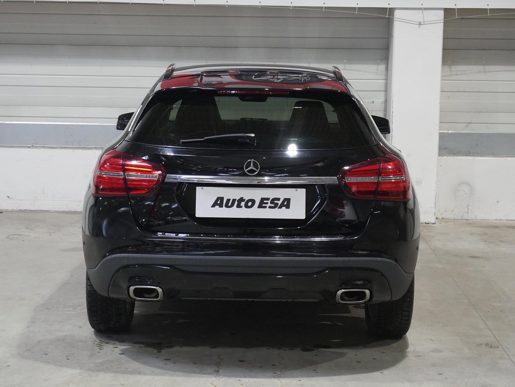 Mercedes-Benz GLA 2.2d  GLA200d