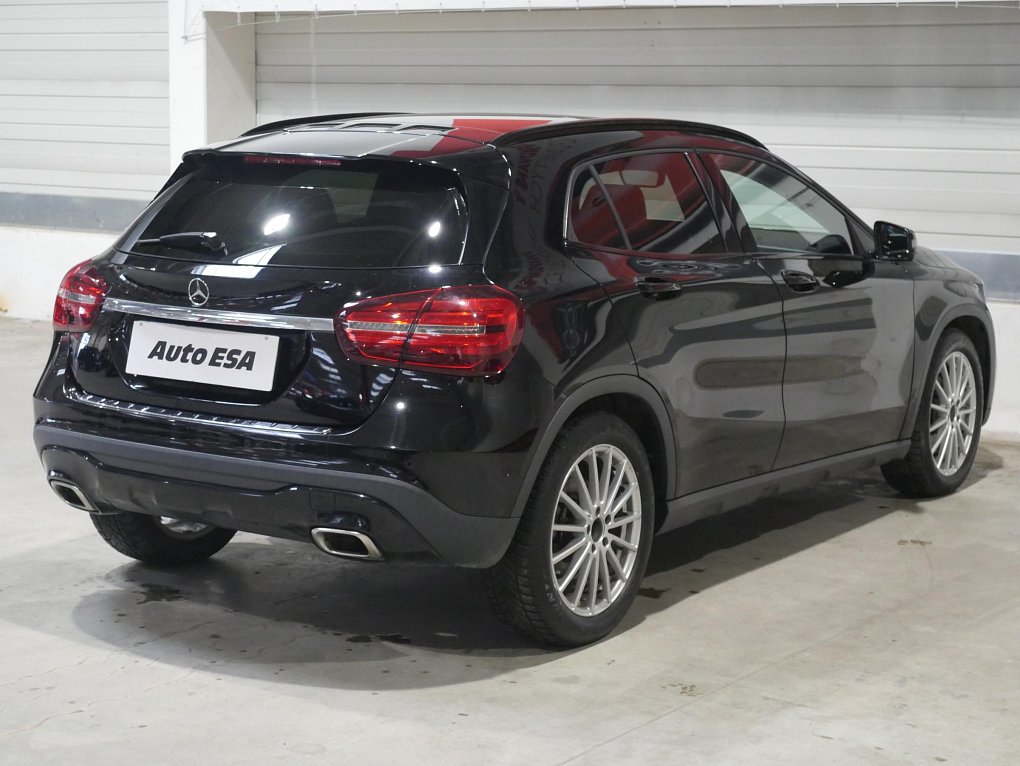 Mercedes-Benz GLA 2.2d  GLA200d